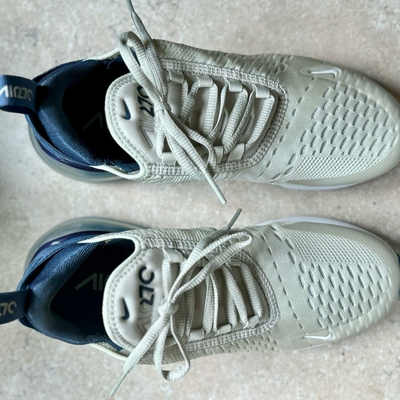 WOMEN'S NIKE AIR MAX 270 - Picture 3 of 8